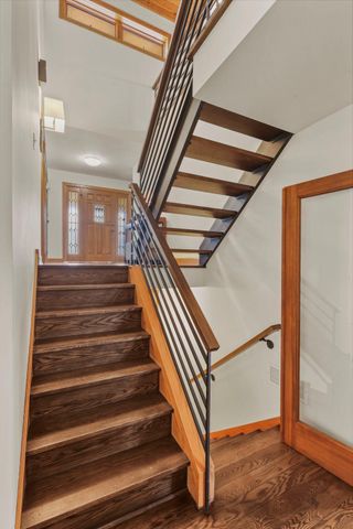 9134 Fox Run Circle, Eden Prairie, MN 55347