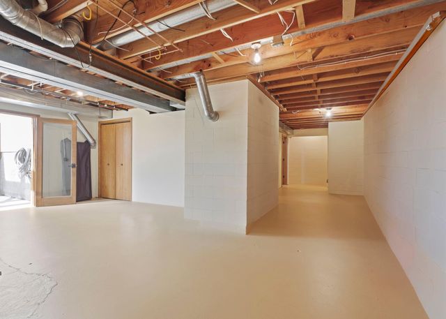 9134 Fox Run Circle, Eden Prairie, MN 55347