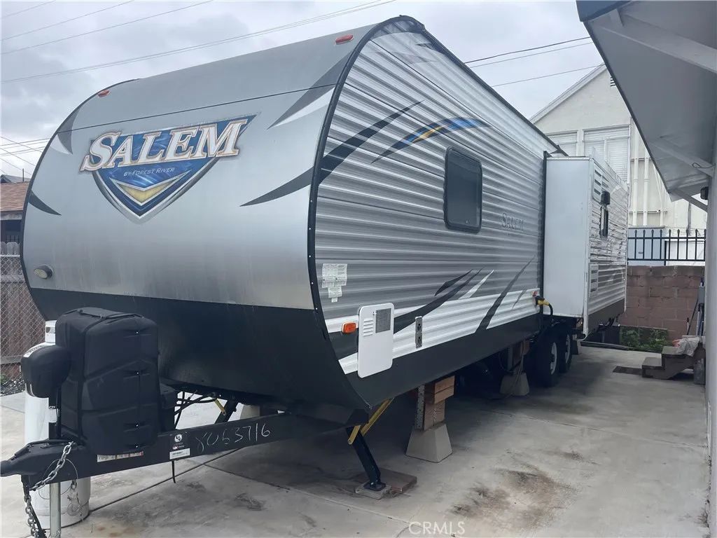 795 47, Los Angeles, CA 90011