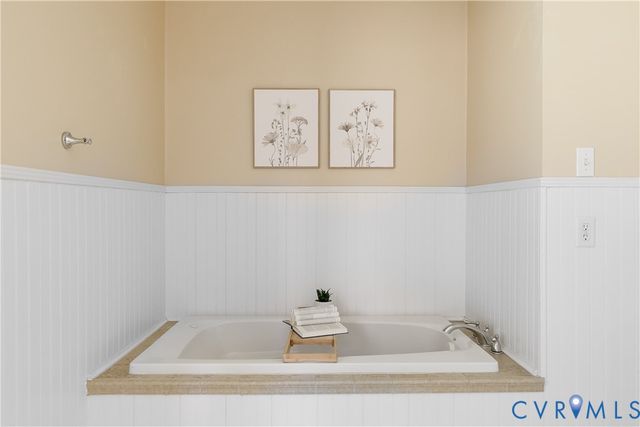 4242 Cheyenne Rd, Richmond, VA 23235