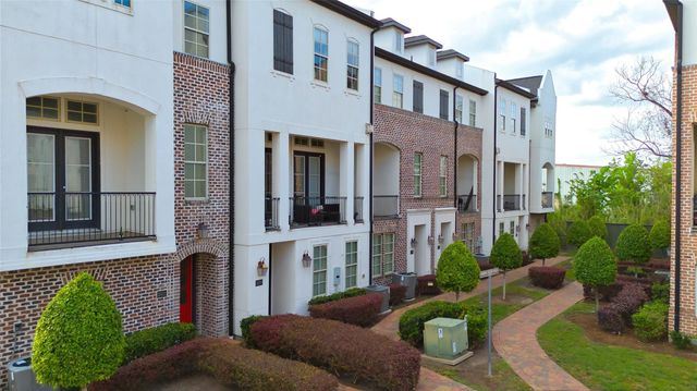 2029 Fannin Station N, Houston, TX 77045