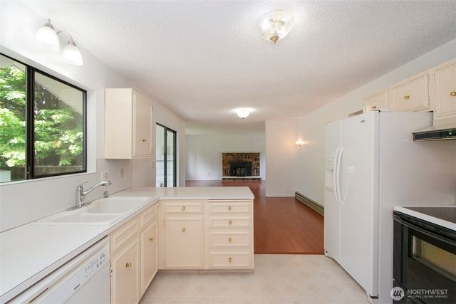 370 Dungeness Meadows, Sequim, WA 98382