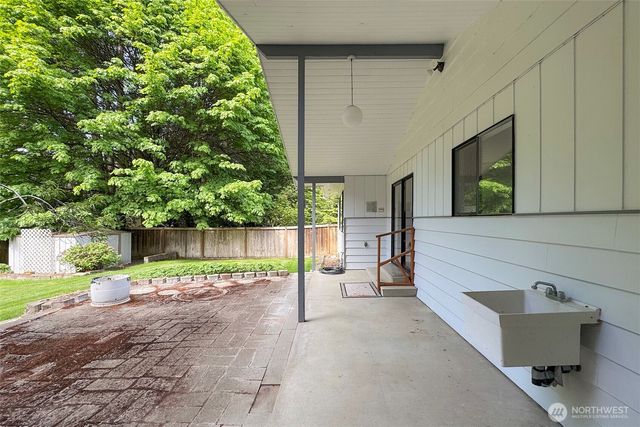 370 Dungeness Meadows, Sequim, WA 98382