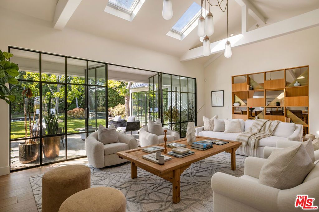 13627 W Sunset Boulevard, Pacific Palisades, CA 90272 — photo 3