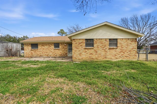 405 Marion Lane, Burleson, TX 76028