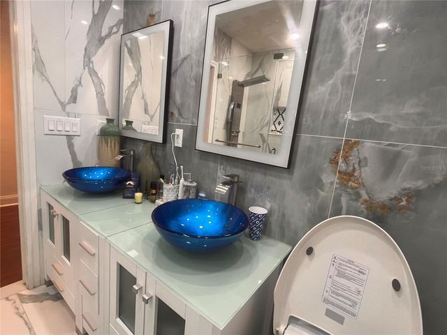 3305 W AILEEN STREET, Tampa, FL 33607