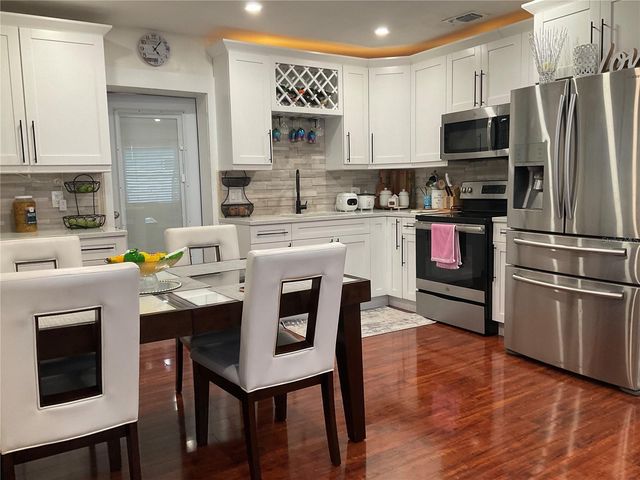 3305 W AILEEN STREET, Tampa, FL 33607