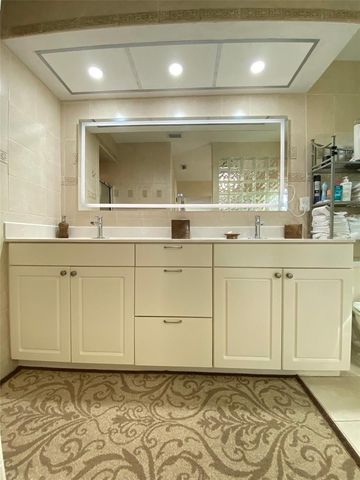 4076 SOUTHWELL WAY, Sarasota, FL 34241