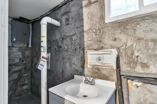 4123 E English, Wichita, KS 67218