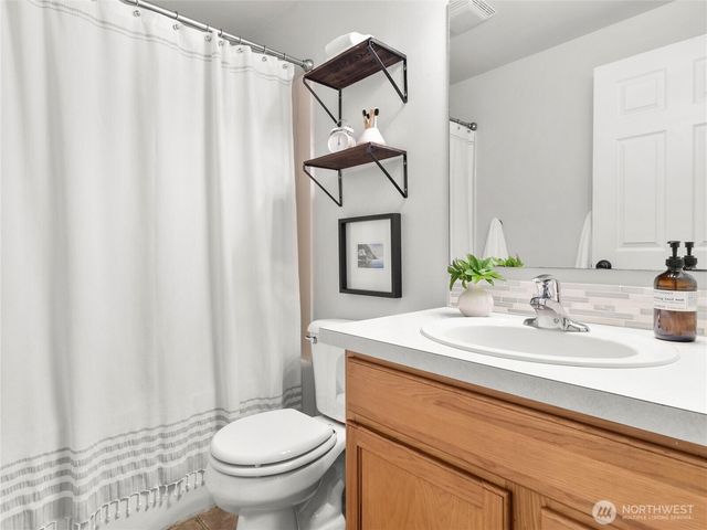 17834 Rising Court SE, Yelm, WA 98597