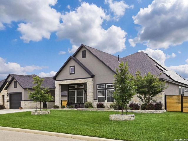 199 POE PKWY, Castroville, TX 78009
