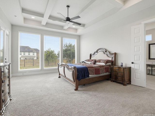 199 POE PKWY, Castroville, TX 78009