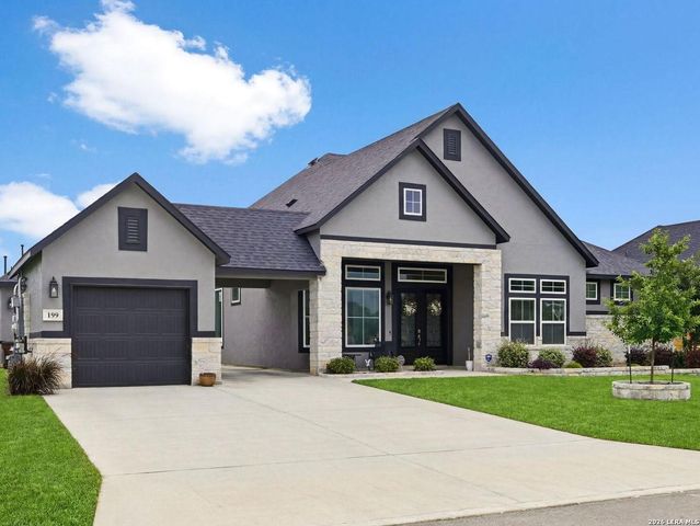 199 POE PKWY, Castroville, TX 78009