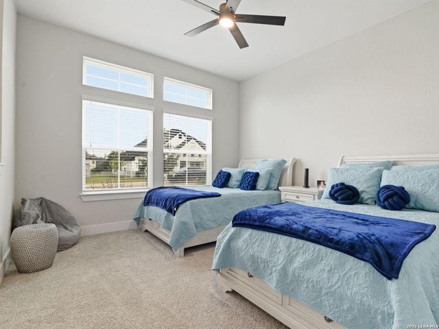 199 POE PKWY, Castroville, TX 78009