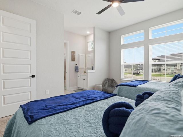 199 POE PKWY, Castroville, TX 78009