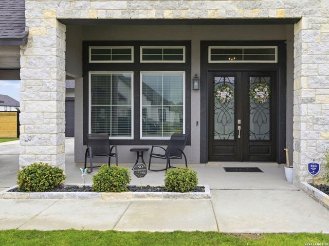 199 POE PKWY, Castroville, TX 78009