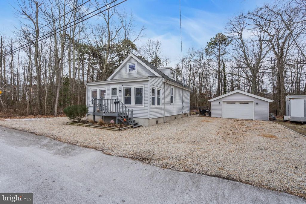 616 E ARVERNE AVE, Ocean Gate, NJ 08740