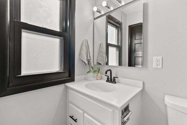 1018 ARTHUR AVENUE, Oshkosh, WI 54902