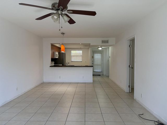 8311 Sands Point Boulevard 106, Tamarac, FL 33321