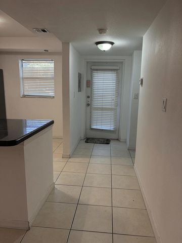 8311 Sands Point Boulevard 106, Tamarac, FL 33321