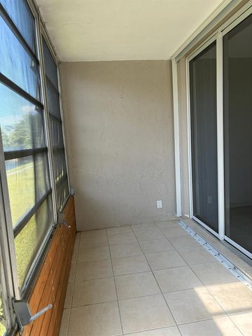8311 Sands Point Boulevard 106, Tamarac, FL 33321
