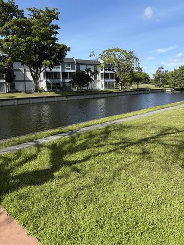 8311 Sands Point Boulevard 106, Tamarac, FL 33321