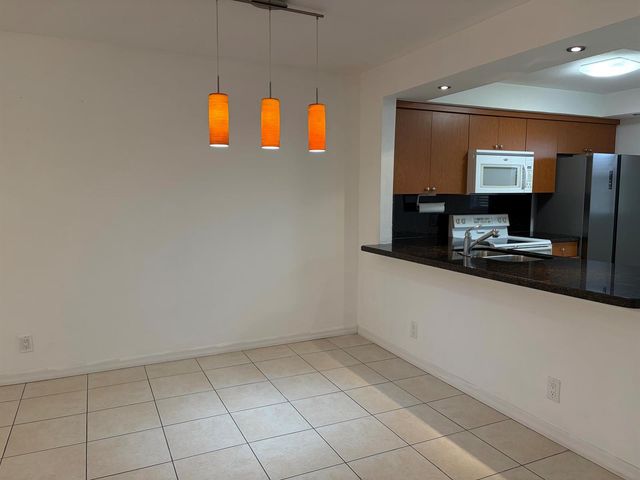 8311 Sands Point Boulevard 106, Tamarac, FL 33321