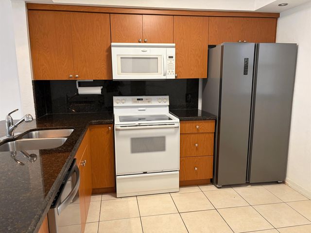 8311 Sands Point Boulevard 106, Tamarac, FL 33321