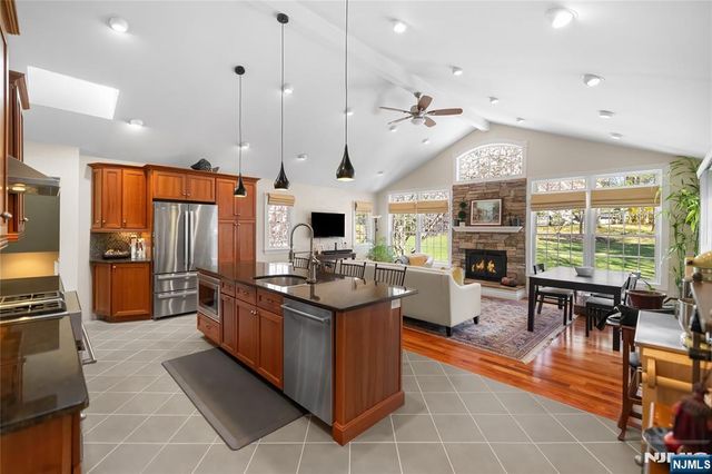 548 Rivervale Road, River Vale, NJ 07675