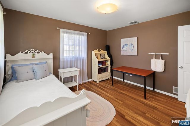 548 Rivervale Road, River Vale, NJ 07675