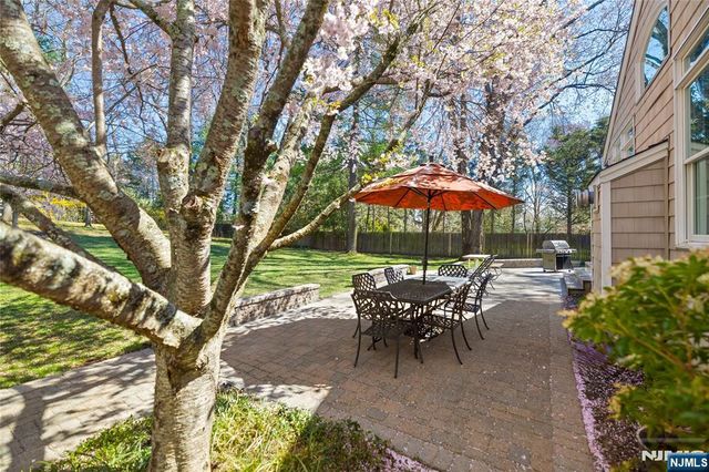 548 Rivervale Road, River Vale, NJ 07675