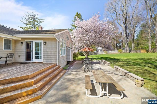 548 Rivervale Road, River Vale, NJ 07675