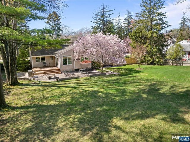 548 Rivervale Road, River Vale, NJ 07675