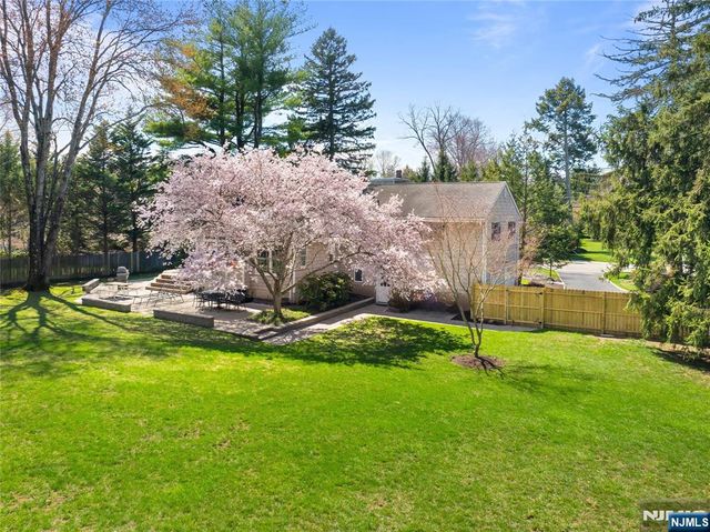 548 Rivervale Road, River Vale, NJ 07675