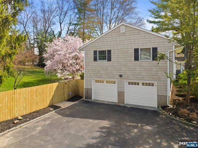 548 Rivervale Road, River Vale, NJ 07675
