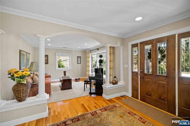 548 Rivervale Road, River Vale, NJ 07675