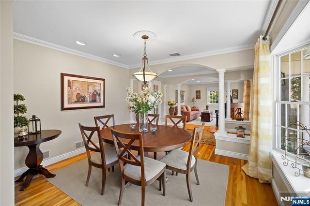 548 Rivervale Road, River Vale, NJ 07675