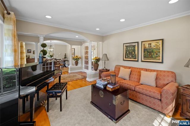 548 Rivervale Road, River Vale, NJ 07675