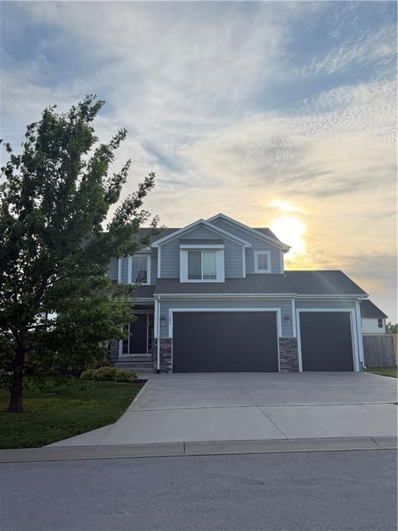 14096 S Landon Street, Olathe, KS 66061