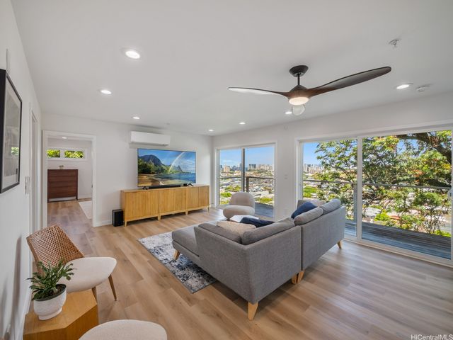 3616 Sierra Drive, Honolulu, HI 96816