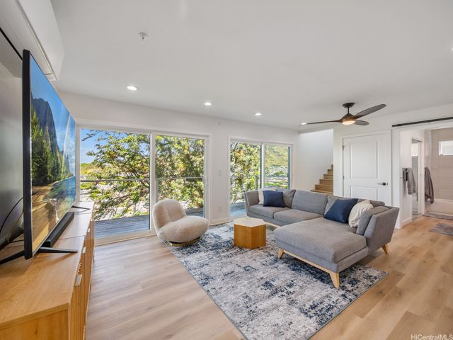 3616 Sierra Drive, Honolulu, HI 96816