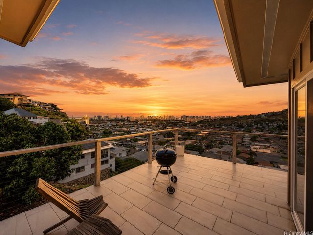 3616 Sierra Drive, Honolulu, HI 96816
