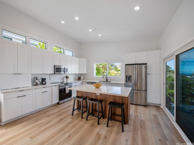 3616 Sierra Drive, Honolulu, HI 96816