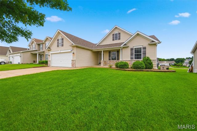404 Shady River Drive, O'fallon, MO 63366