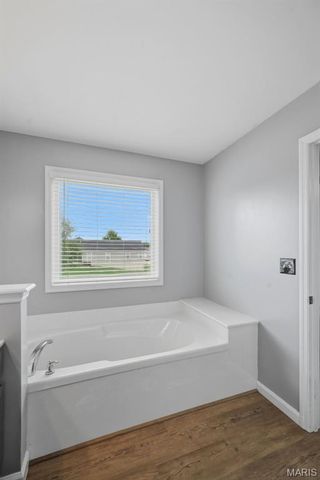 404 Shady River Drive, O'fallon, MO 63366