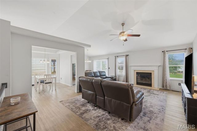 404 Shady River Drive, O'fallon, MO 63366