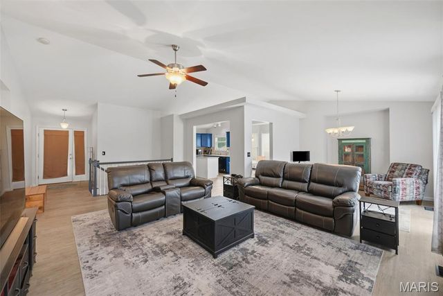 404 Shady River Drive, O'fallon, MO 63366