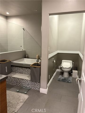 10595 Ashton Avenue 201, Los Angeles, CA 90024