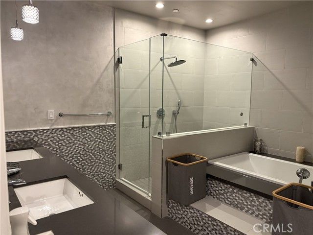 10595 Ashton Avenue 201, Los Angeles, CA 90024