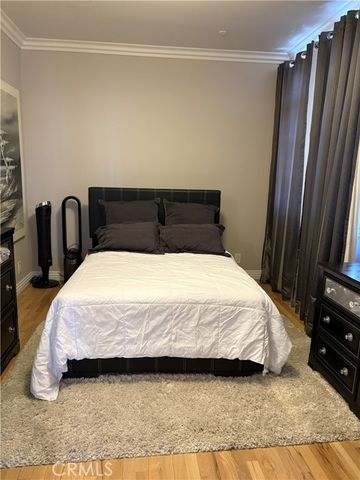 10595 Ashton Avenue 201, Los Angeles, CA 90024